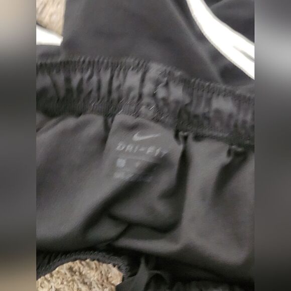Nike Tempo Running Shorts size M - Picture 5 of 5